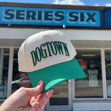 Load image into Gallery viewer, Dogtown Puff Embroidered Structured Snapback Hat - Kelly Green
